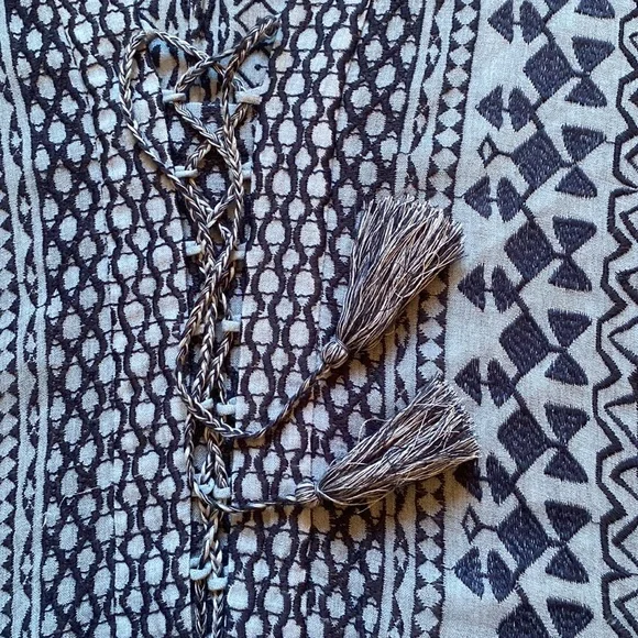 BCBGMAXAZRIA 'Milana' Light Blue/Navy Laced Placket Woven Dress Size XS - Picture 11 of 14